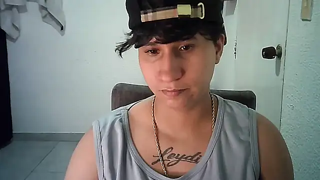 Snapshot of Im_Milan_Rs chatting on November 16, 2025, 1:10 am Im Milan Rs online show from November 16, 2025, 1:10 am