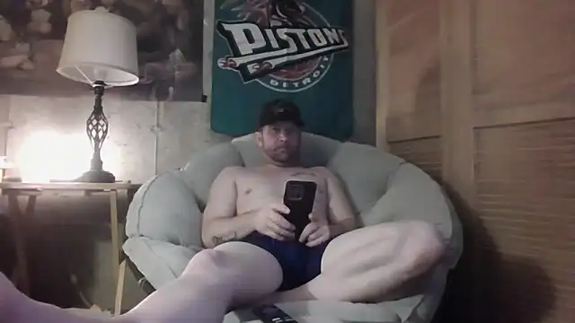 Snapshot of Edward_LongCock chatting on June 1, 2026, 6:35 am Edward LongCock online show from June 1, 2026, 6:35 am