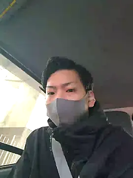 Snapshot of da--------i chatting on December 3, 2024, 10:45 pm da--------i online show from December 3, 2024, 10:45 pm