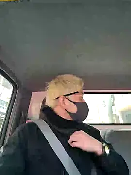 Snapshot of da--------i chatting on February 3, 2025, 8:02 am da--------i online show from February 3, 2025, 8:02 am