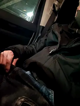 Snapshot of da--------i chatting on January 31, 2025, 9:16 am da--------i online show from January 31, 2025, 9:16 am