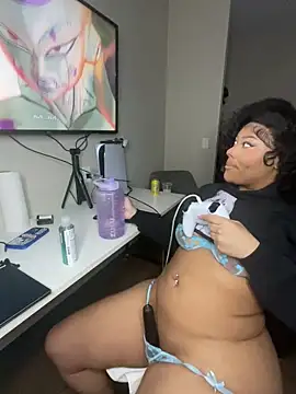 Snapshot of dvtbvby chatting on March 3, 2025, 8:43 pm dvtbvby online show from March 3, 2025, 8:43 pm