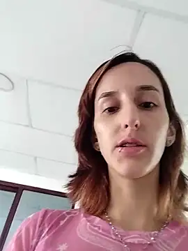 Ambar Roux  online show from November 5, 2025, 1:25 pm