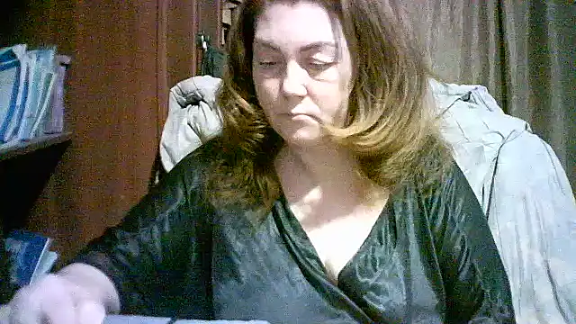 Snapshot of Madame-Butterfly chatting on November 13, 2025, 10:24 pm Madame-Butterfly online show from November 13, 2025, 10:24 pm