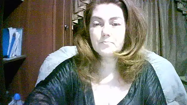 Snapshot of Madame-Butterfly chatting on November 24, 2025, 7:14 pm Madame-Butterfly online show from November 24, 2025, 7:14 pm