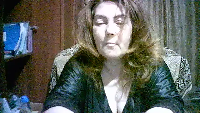 Snapshot of Madame-Butterfly chatting on October 30, 2025, 10:17 pm Madame-Butterfly online show from October 30, 2025, 10:17 pm