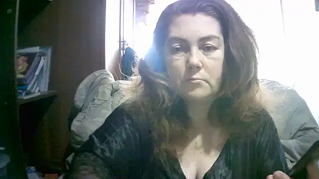 Snapshot of Madame-Butterfly chatting on November 19, 2025, 6:02 am Madame-Butterfly online show from November 19, 2025, 6:02 am