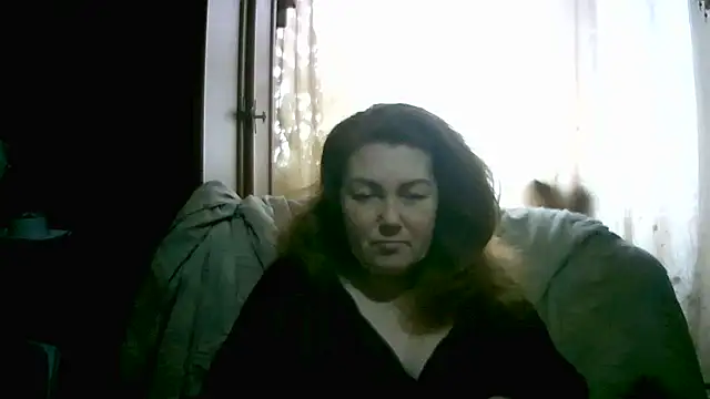 Snapshot of Madame-Butterfly chatting on December 14, 2025, 7:47 am Madame-Butterfly online show from December 14, 2025, 7:47 am