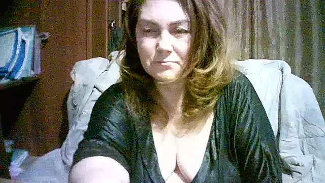 Snapshot of Madame-Butterfly chatting on November 11, 2025, 6:25 pm Madame-Butterfly online show from November 11, 2025, 6:25 pm