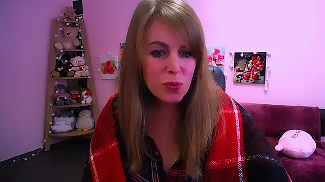 Snapshot of Hot_Milady chatting on February 13, 2026, 8:47 am Hot Milady online show from February 13, 2026, 8:47 am