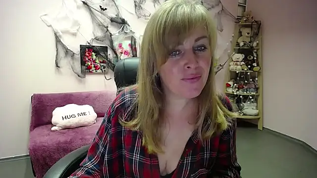 Snapshot of Hot_Milady chatting on November 6, 2025, 8:07 am Hot Milady online show from November 6, 2025, 8:07 am