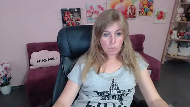 Hot Milady online show from July 2, 2026, 7:36 am