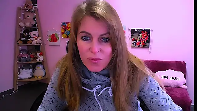 Snapshot of Hot_Milady chatting on February 5, 2026, 7:37 am Hot Milady online show from February 5, 2026, 7:37 am