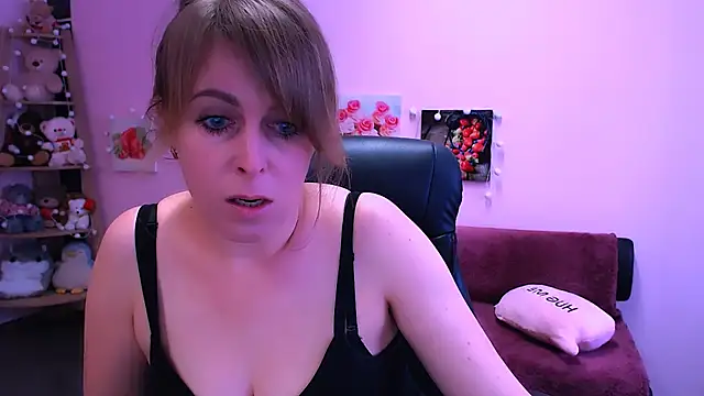 Hot Milady online show from March 11, 2026, 8:19 am