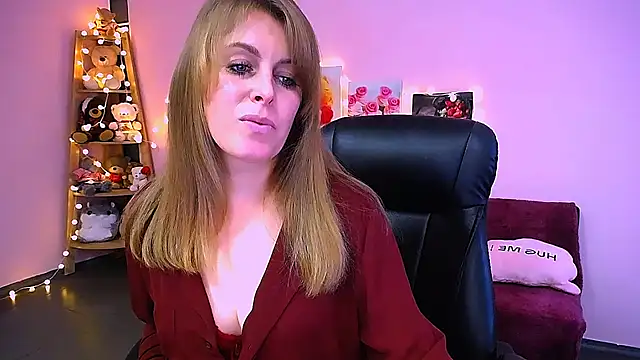 Snapshot of Hot_Milady chatting on December 19, 2025, 8:38 am Hot Milady online show from December 19, 2025, 8:38 am