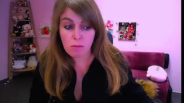 Snapshot of Hot_Milady chatting on February 12, 2026, 8:36 am Hot Milady online show from February 12, 2026, 8:36 am