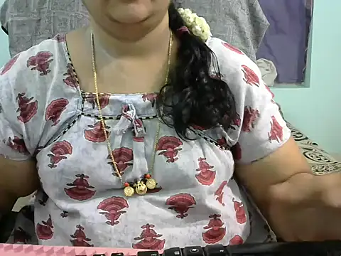 Snapshot of Naughty_Nityaa chatting on March 4, 2025, 5:03 pm Naughty Nityaa online show from March 4, 2025, 5:03 pm