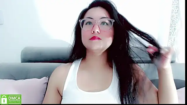 Snapshot of mariana_katto chatting on November 8, 2025, 6:11 pm mariana katto online show from November 8, 2025, 6:11 pm