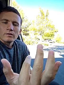 monitobuenchorro online show from September 23, 2025, 4:47 pm