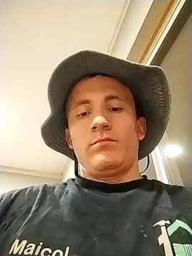 monitobuenchorro online show from December 7, 2024, 2:03 am