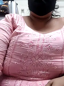 Snapshot of zeepe19 chatting on December 2, 2025, 12:40 pm zeepe19 online show from December 2, 2025, 12:40 pm