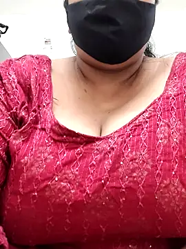 Snapshot of zeepe19 chatting on November 10, 2025, 7:13 am zeepe19 online show from November 10, 2025, 7:13 am