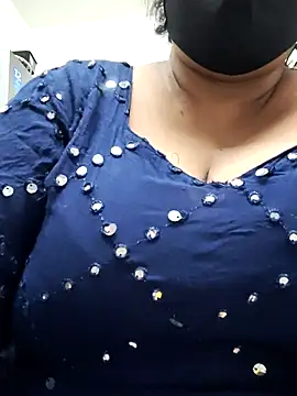 Snapshot of zeepe19 chatting on November 13, 2025, 10:52 am zeepe19 online show from November 13, 2025, 10:52 am