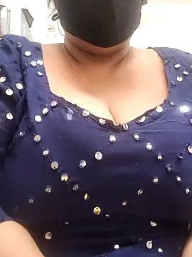 Snapshot of zeepe19 chatting on November 25, 2025, 7:30 am zeepe19 online show from November 25, 2025, 7:30 am