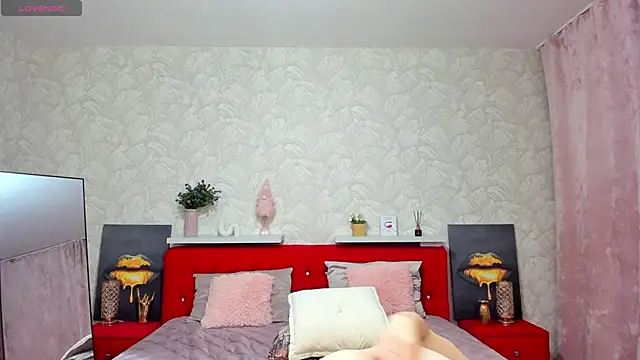 Snapshot of KattyPeachX chatting on November 16, 2025, 1:10 am KattyPeachX online show from November 16, 2025, 1:10 am