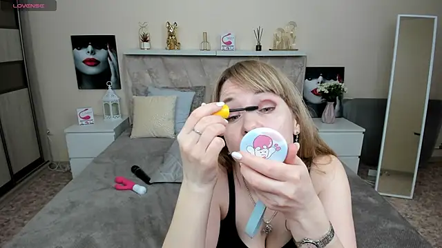KattyPeachX online show from March 21, 2025, 1:13 am