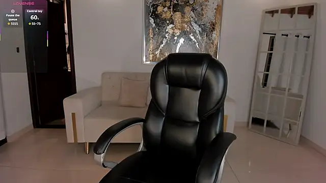 Snapshot of ValeriaRoldanX chatting on November 15, 2025, 3:43 am ValeriaRoldanX online show from November 15, 2025, 3:43 am