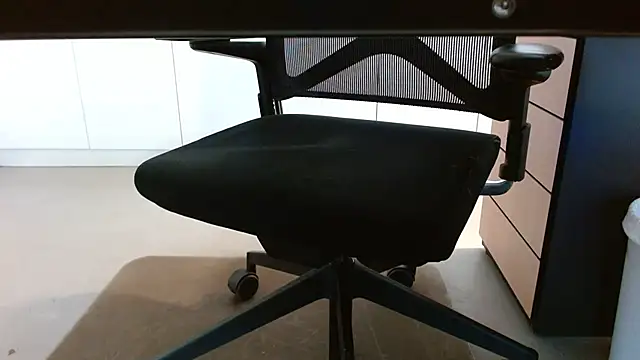 Snapshot of lovewalknaked chatting on November 25, 2025, 2:39 pm lovewalknaked online show from November 25, 2025, 2:39 pm