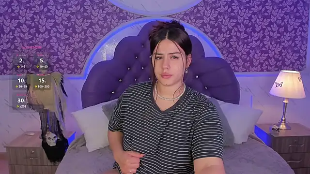 Snapshot of Miamontoya chatting on October 13, 2025, 1:45 pm Miamontoya online show from October 13, 2025, 1:45 pm