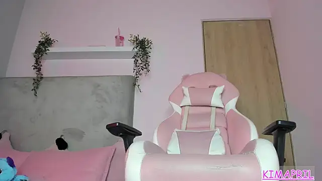 KIMAPRIL online show from April 10, 2026, 9:00 pm