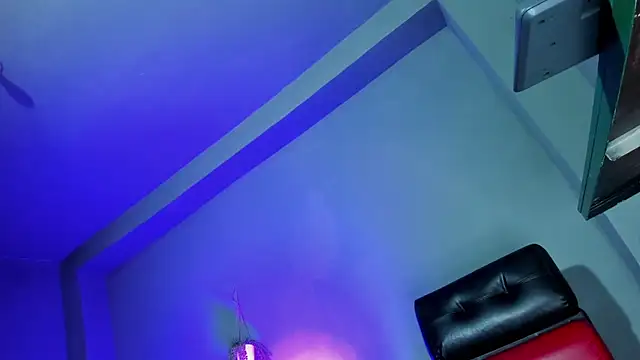 Snapshot of Travistanner_28 chatting on September 21, 2025, 4:06 am Travistanner 28 online show from September 21, 2025, 4:06 am