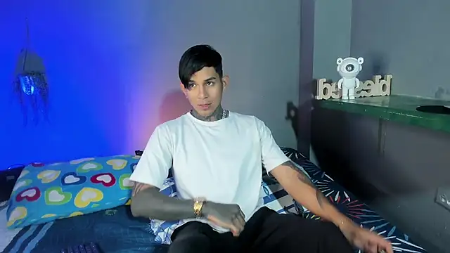 Snapshot of Travistanner_28 chatting on September 8, 2025, 11:15 pm Travistanner 28 online show from September 8, 2025, 11:15 pm