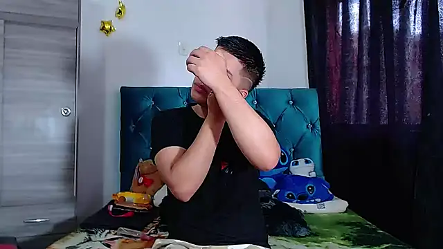 Snapshot of Randy_horny chatting on December 3, 2025, 4:50 pm Randy horny online show from December 3, 2025, 4:50 pm