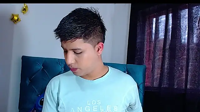 Snapshot of Randy_horny chatting on November 26, 2025, 5:02 pm Randy horny online show from November 26, 2025, 5:02 pm