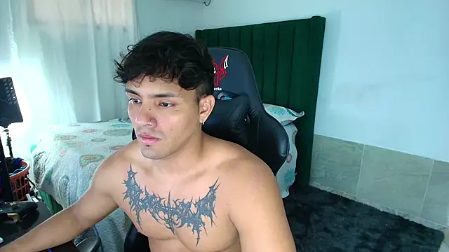 man dur07 online show from March 17, 2026, 9:40 pm