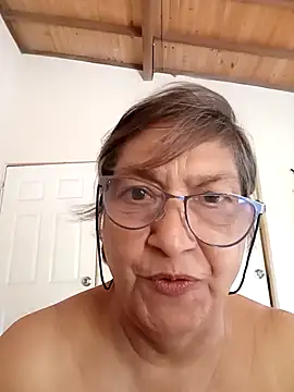 Snapshot of florecita69 chatting on November 4, 2025, 2:21 pm florecita69 online show from November 4, 2025, 2:21 pm