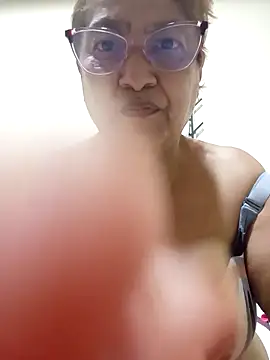 florecita69 online show from February 13, 2026, 3:34 pm