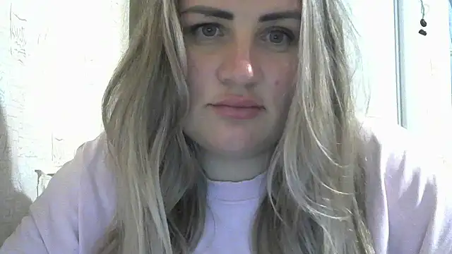 Snapshot of Honeydew-Waves chatting on July 20, 2026, 7:05 pm Honeydew-Waves online show from July 20, 2026, 7:05 pm
