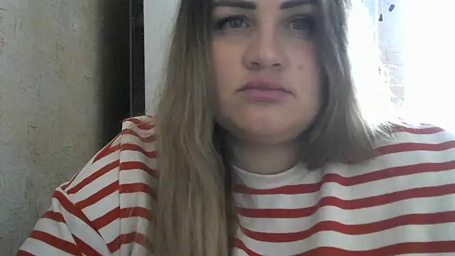 Snapshot of Honeydew-Waves chatting on November 11, 2025, 8:31 am Honeydew-Waves online show from November 11, 2025, 8:31 am