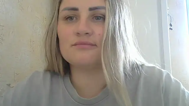 Snapshot of Honeydew-Waves chatting on July 28, 2026, 12:48 pm Honeydew-Waves online show from July 28, 2026, 12:48 pm