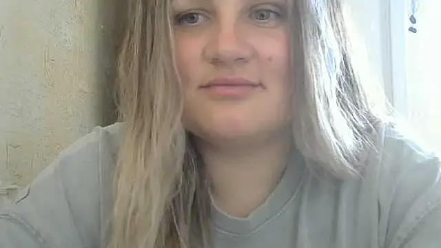 Snapshot of Honeydew-Waves chatting on June 29, 2026, 10:15 am Honeydew-Waves online show from June 29, 2026, 10:15 am
