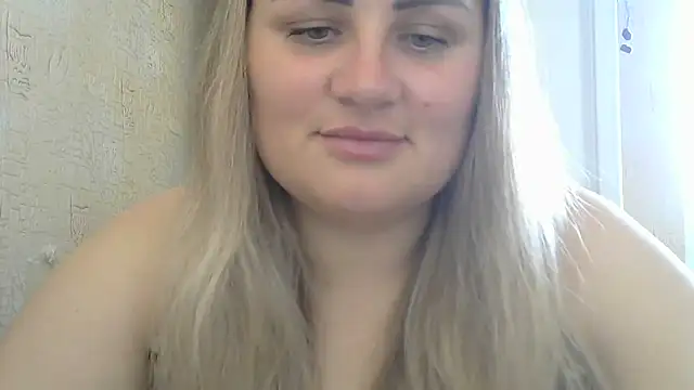 Snapshot of Honeydew-Waves chatting on July 1, 2026, 7:41 am Honeydew-Waves online show from July 1, 2026, 7:41 am