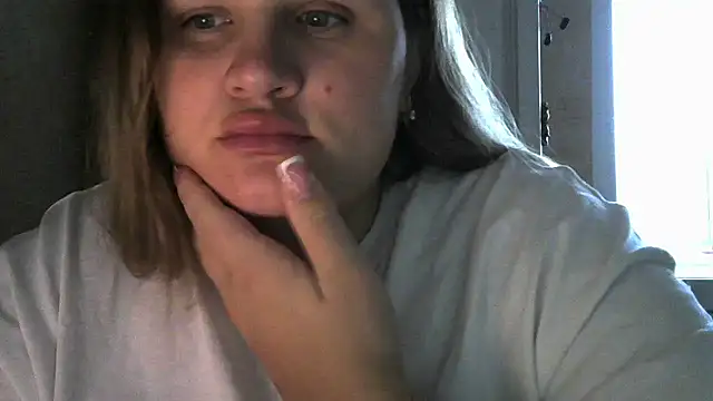 Snapshot of Honeydew-Waves chatting on November 21, 2025, 6:12 am Honeydew-Waves online show from November 21, 2025, 6:12 am