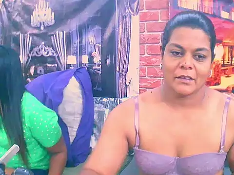 Snapshot of indianCherryPie chatting on October 28, 2025, 6:40 pm indianCherryPie online show from October 28, 2025, 6:40 pm