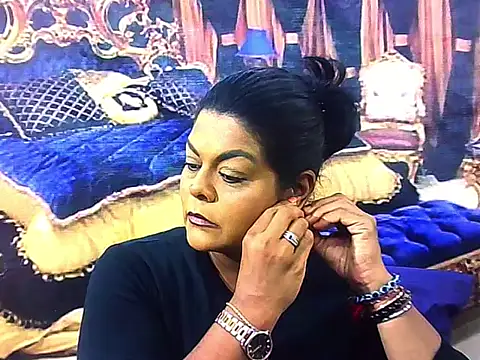 Snapshot of indianCherryPie chatting on October 27, 2025, 5:41 am indianCherryPie online show from October 27, 2025, 5:41 am