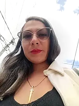 Snapshot of VALERY-03_ chatting on May 5, 2026, 2:31 pm VALERY-03 online show from May 5, 2026, 2:31 pm